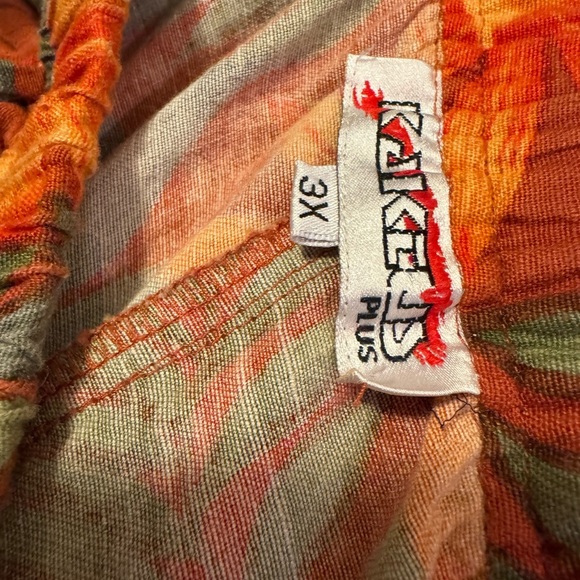 Kaktus Orange and Green Capris with Tropical Print - Picture 10 of 12